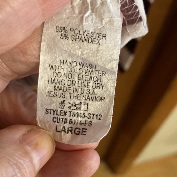 MATERNITY-L burgundy and cream color. Wide in hips. Soooo soft. Looks like new! - Picture 3 of 3